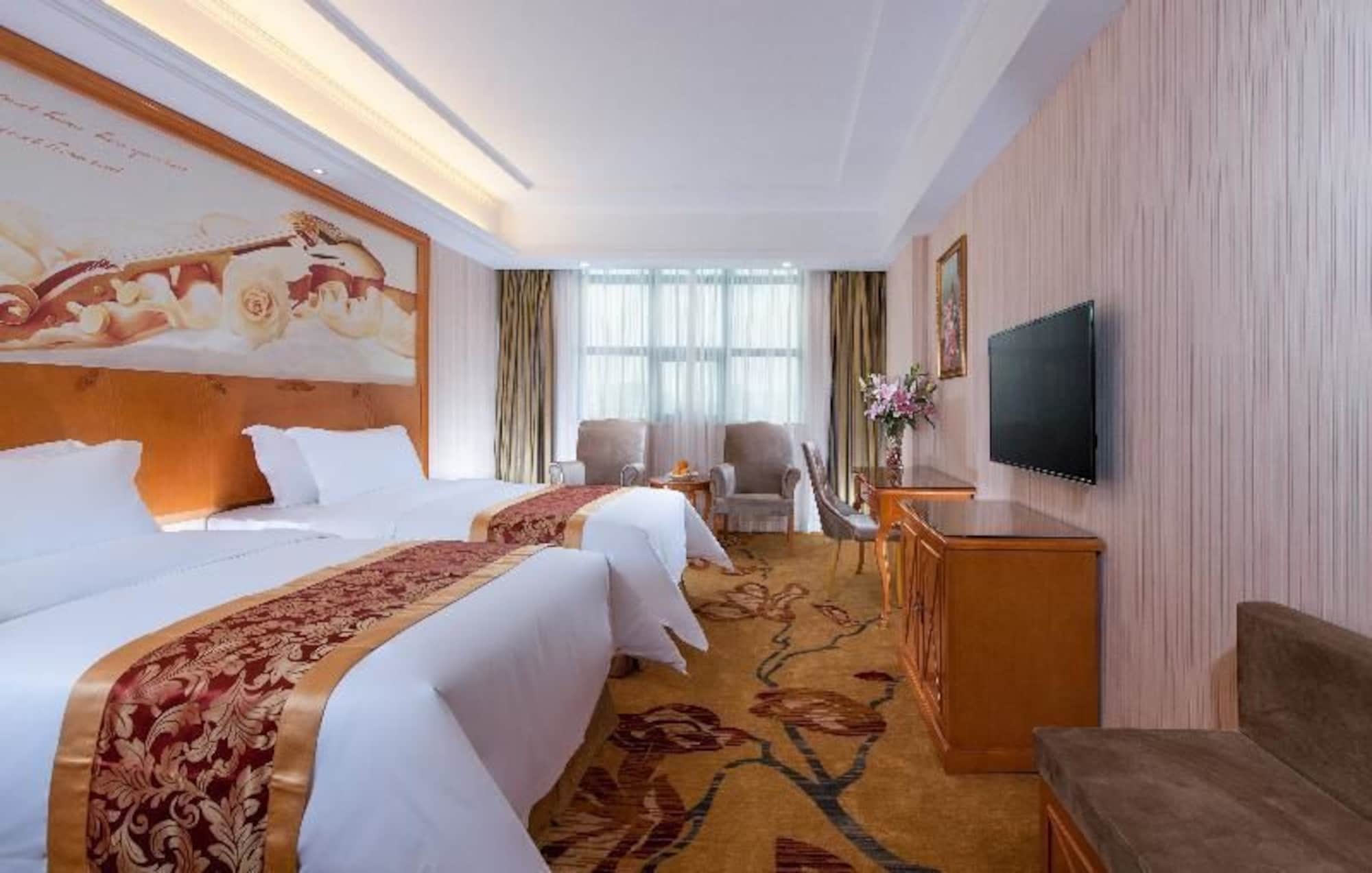 Vienna Classic Hotel Shenzhen Bantian Wuhe Avenue Экстерьер фото